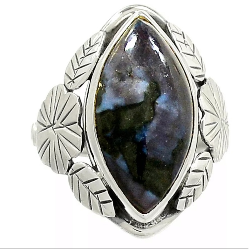 Sterling .925 Wide Floral Gemstone Ring size 8